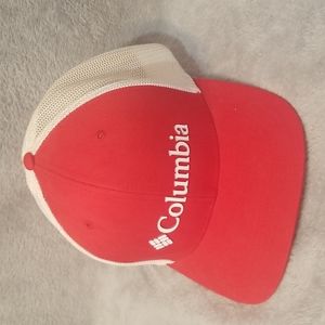 Columbia Flex fit fitted cap.